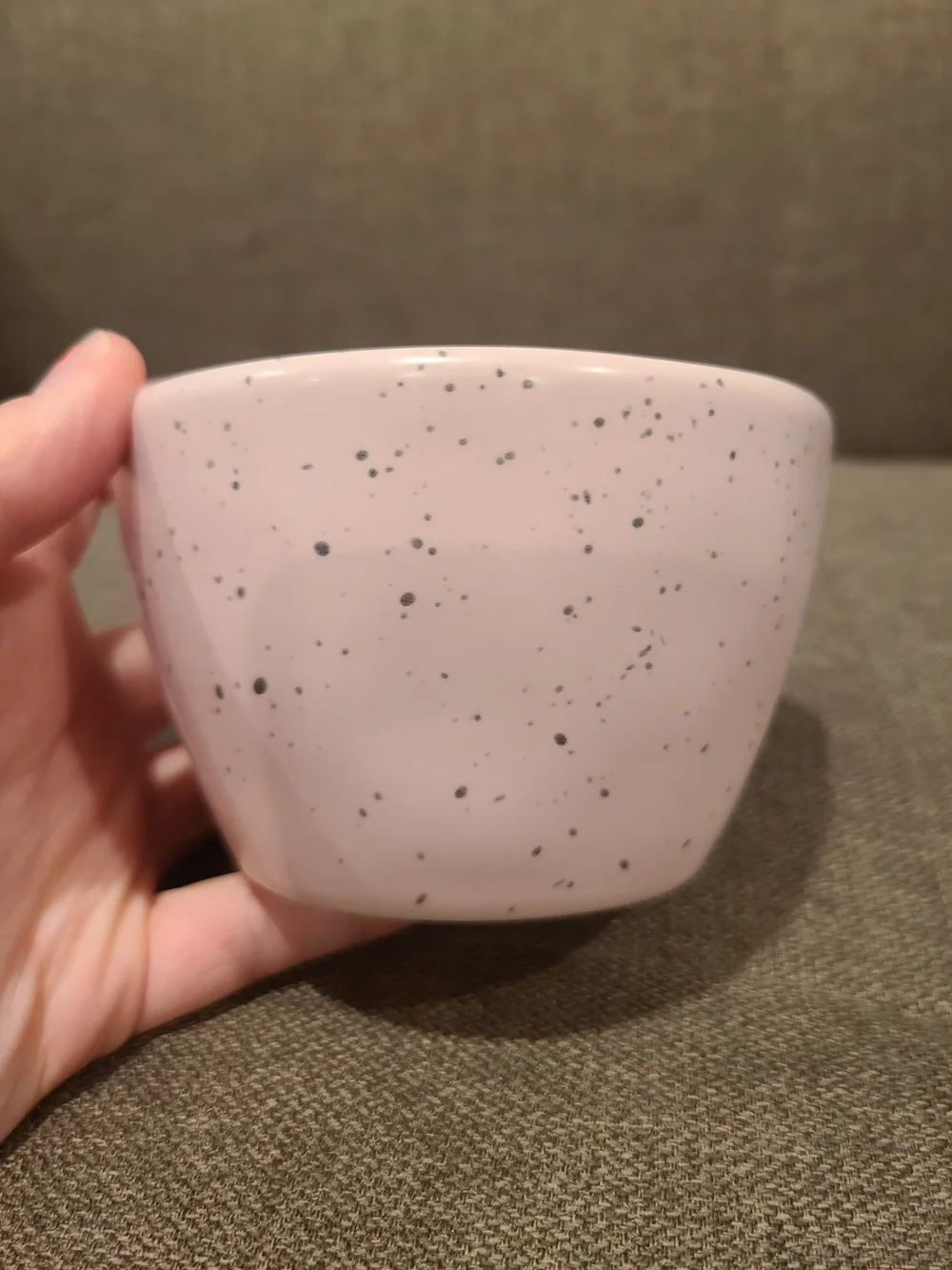 Rae Dunn 1 cup measuring container (only 1 cup)